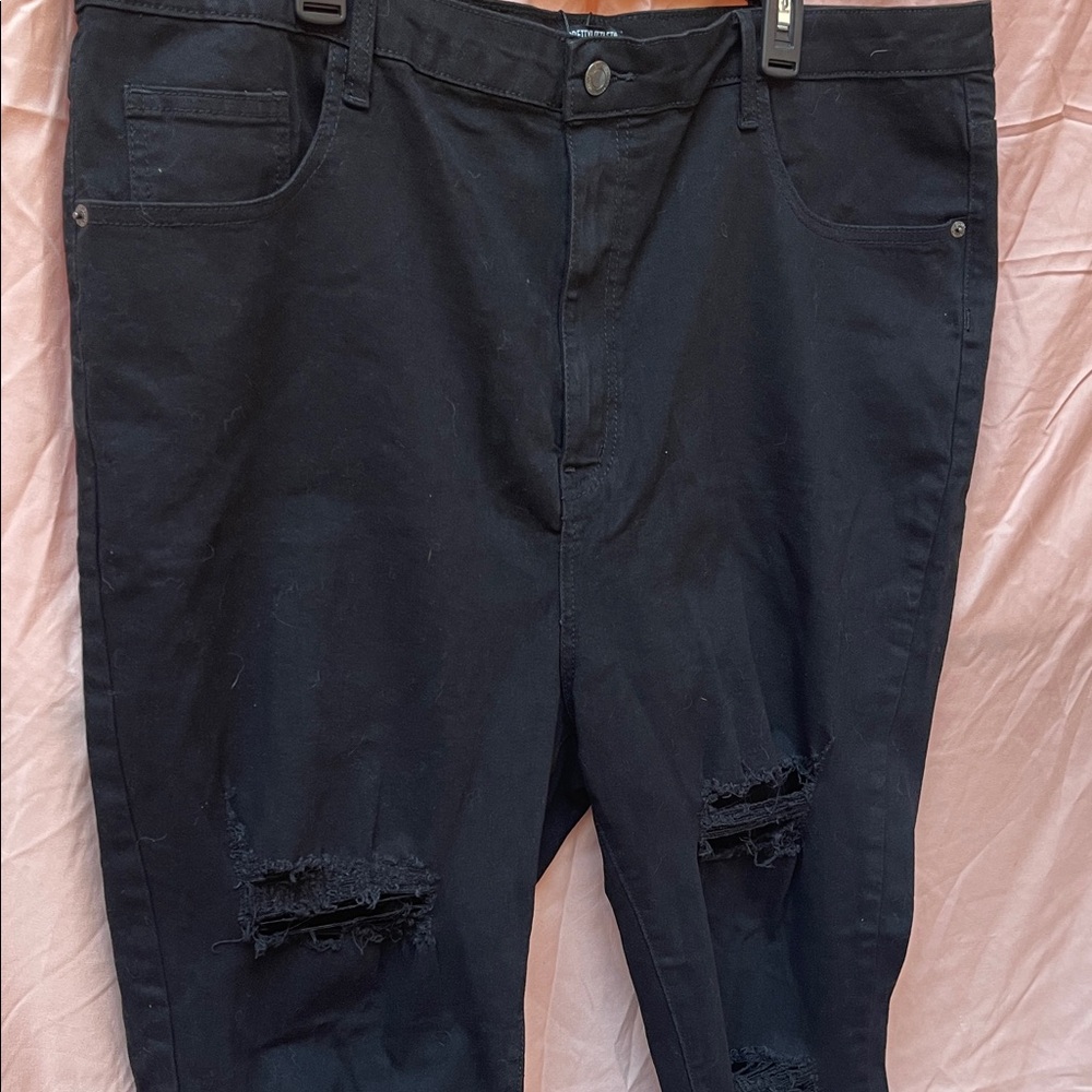 PrettyLittleThing Plus ripped black 5-pocket skinny stretch jeans-size US 20-NWT